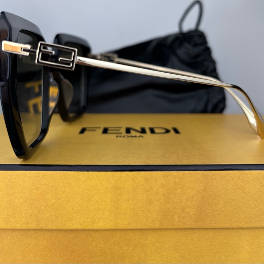 Fendi Black Square Sunglasses NWT - Picture 4 of 5